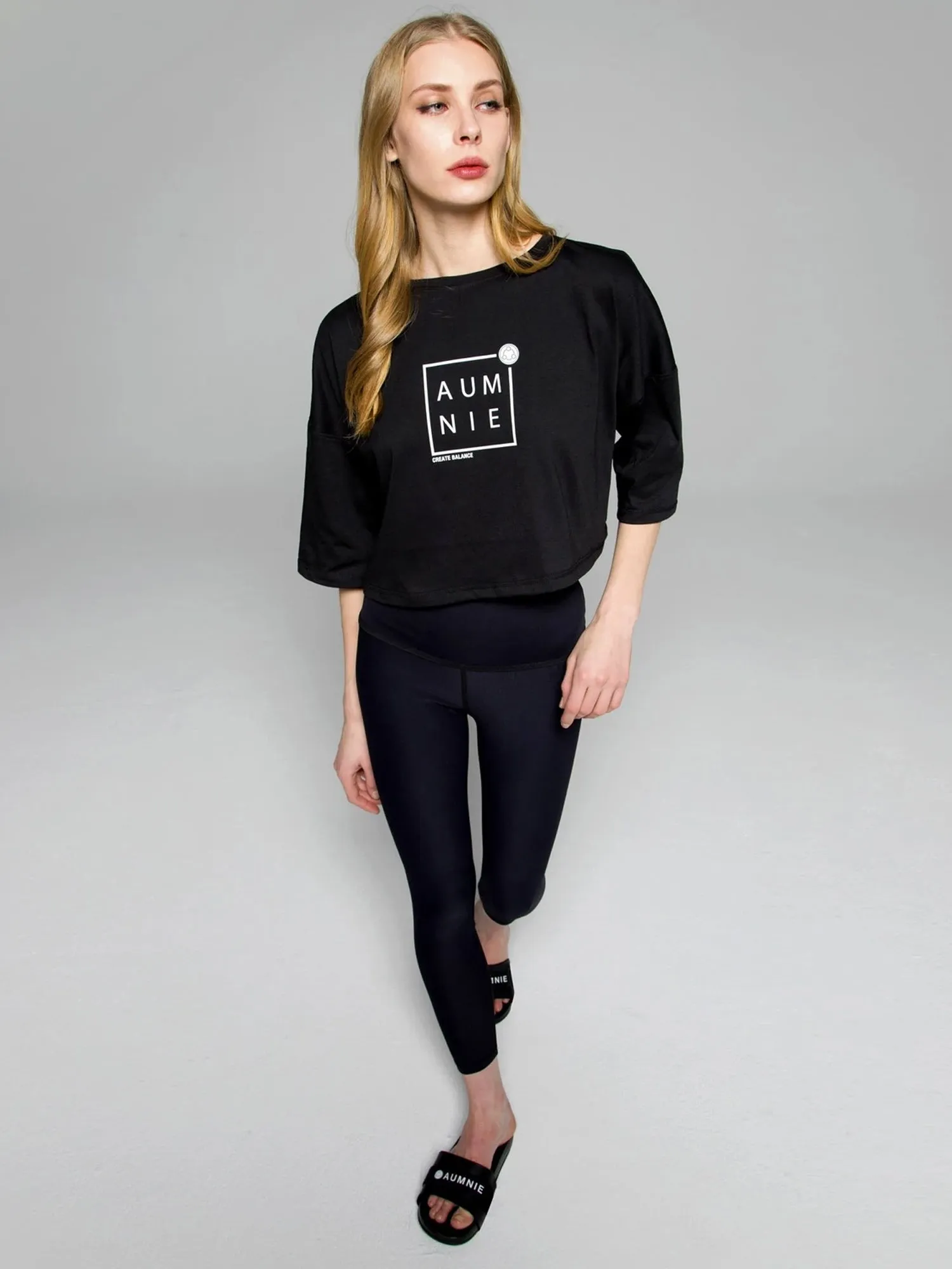 BOX LOGO OVERSIZED CROPPED TEE