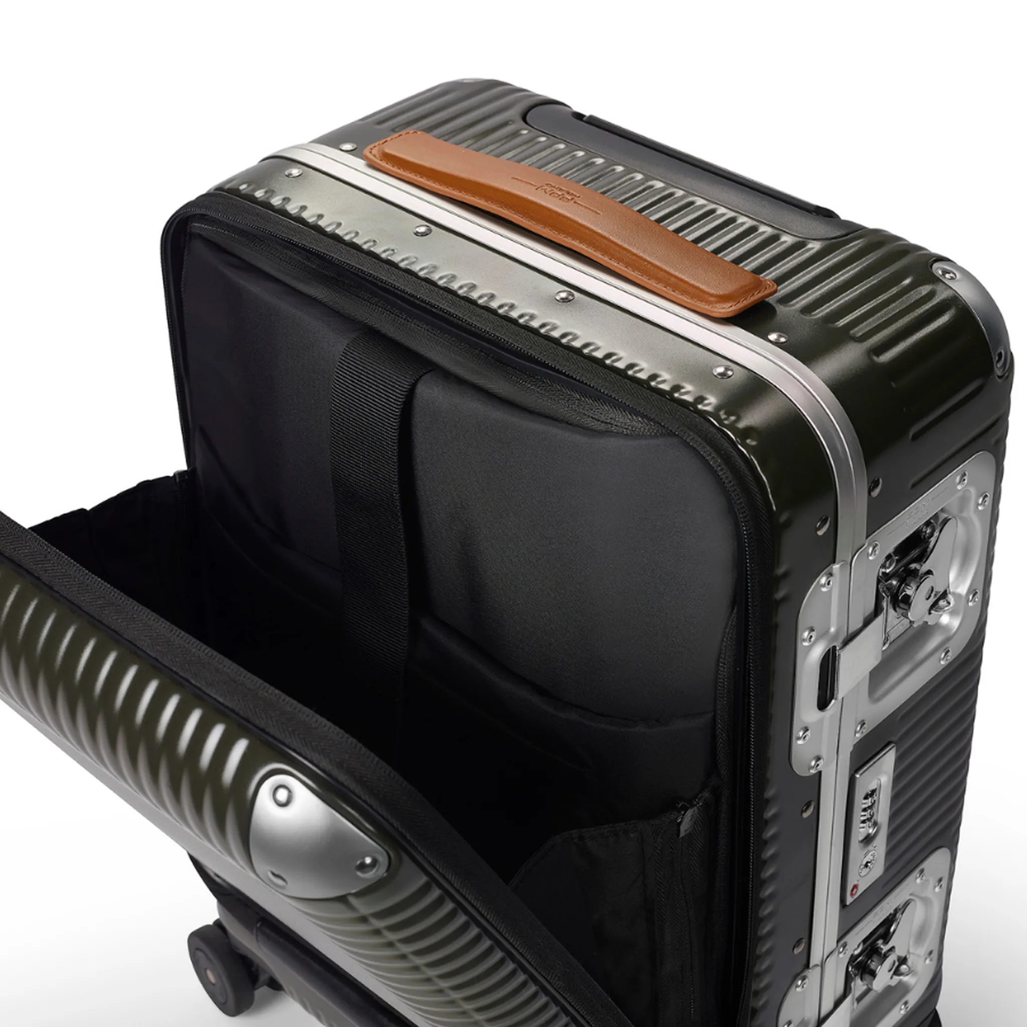 FPM Milano Bank Light Spinner 53 Front Pocket