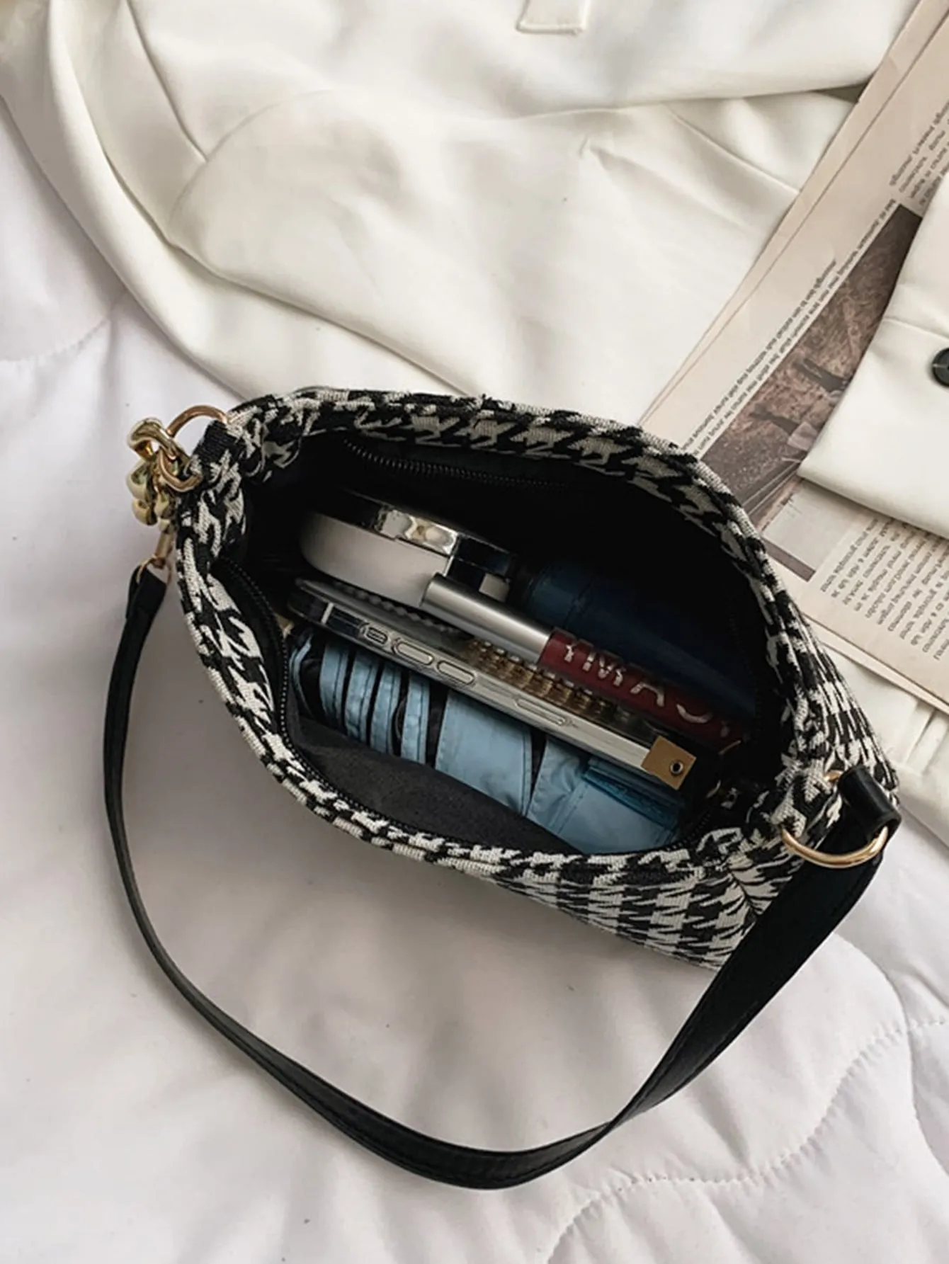 Houndstooth Pattern Baguette Bag - Black and White