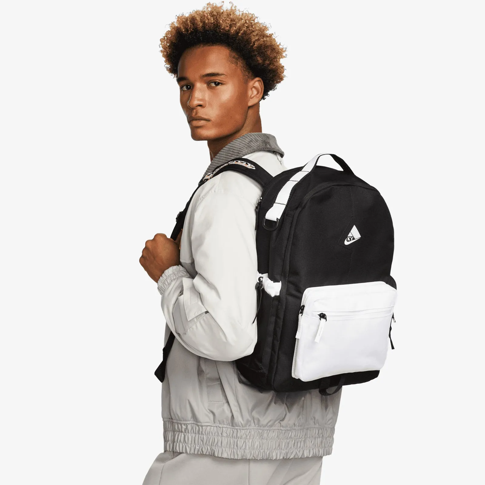 Kyrie 26L Backpack - Black/White