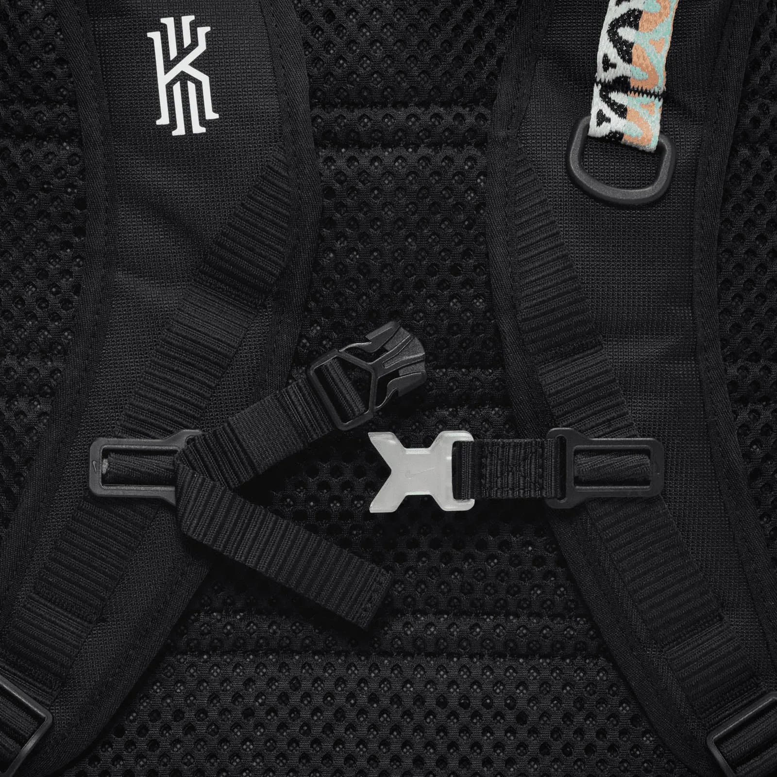 Kyrie 26L Backpack - Black/White