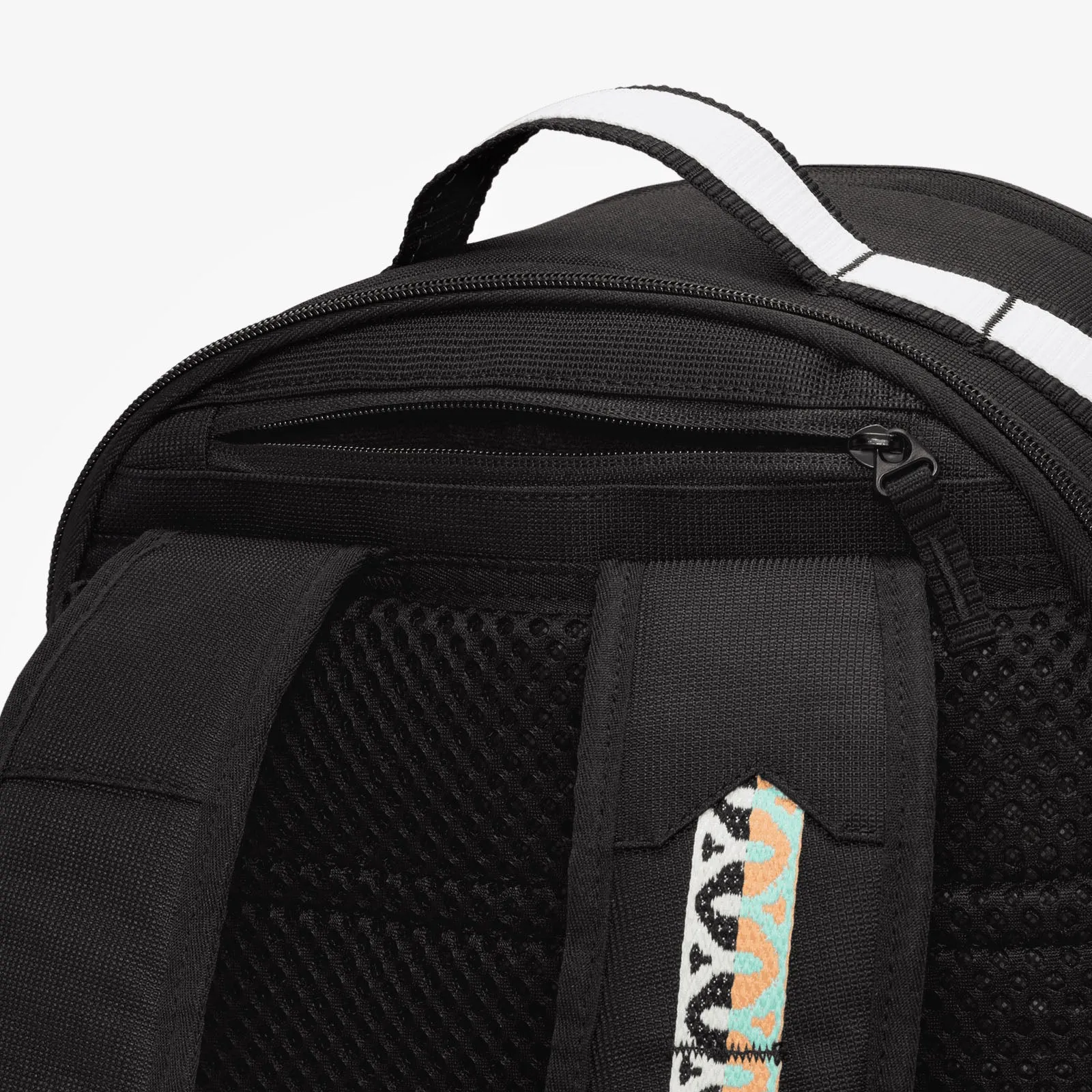 Kyrie 26L Backpack - Black/White