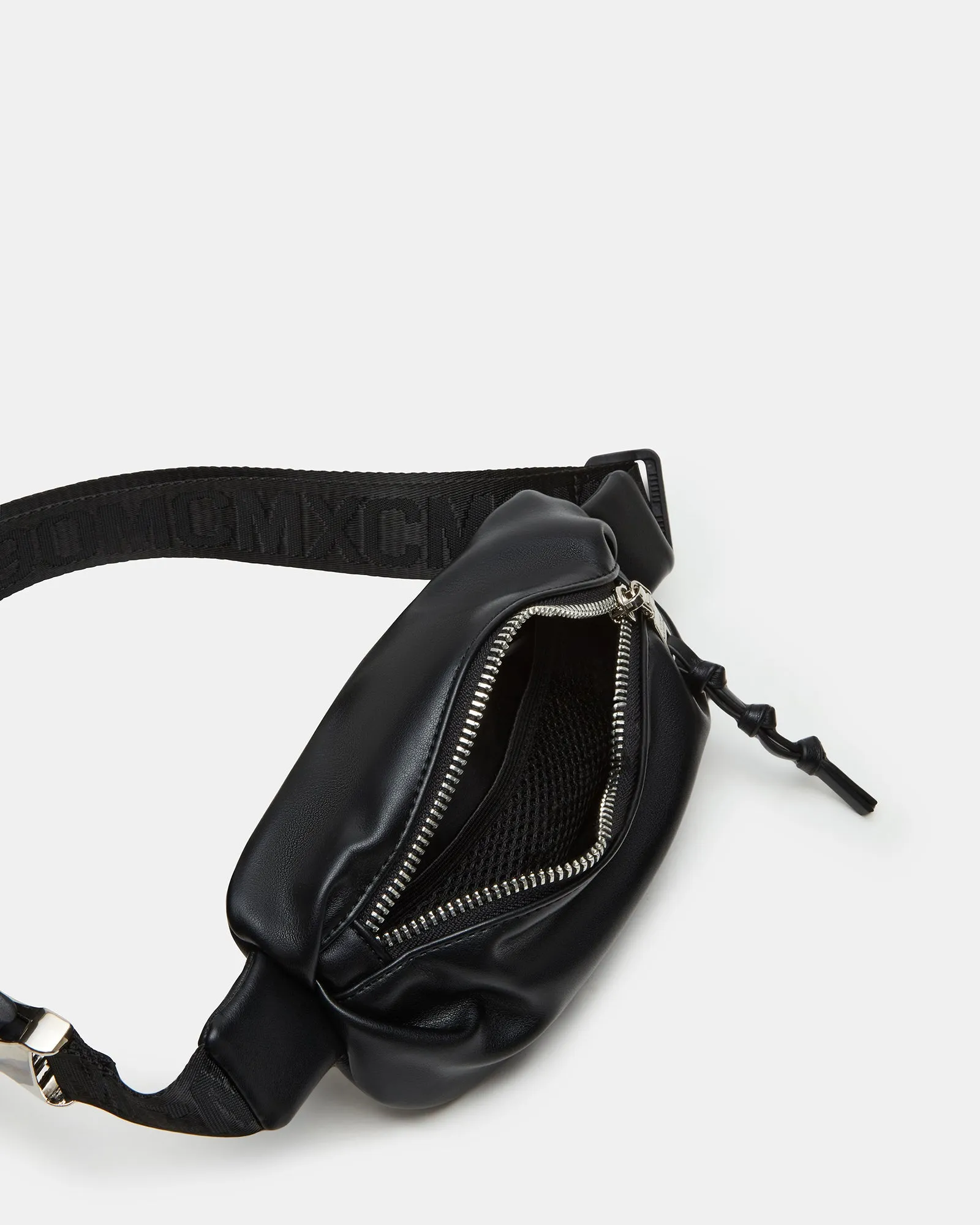 PLEATED BAGUETTE BELT BAG BLACK