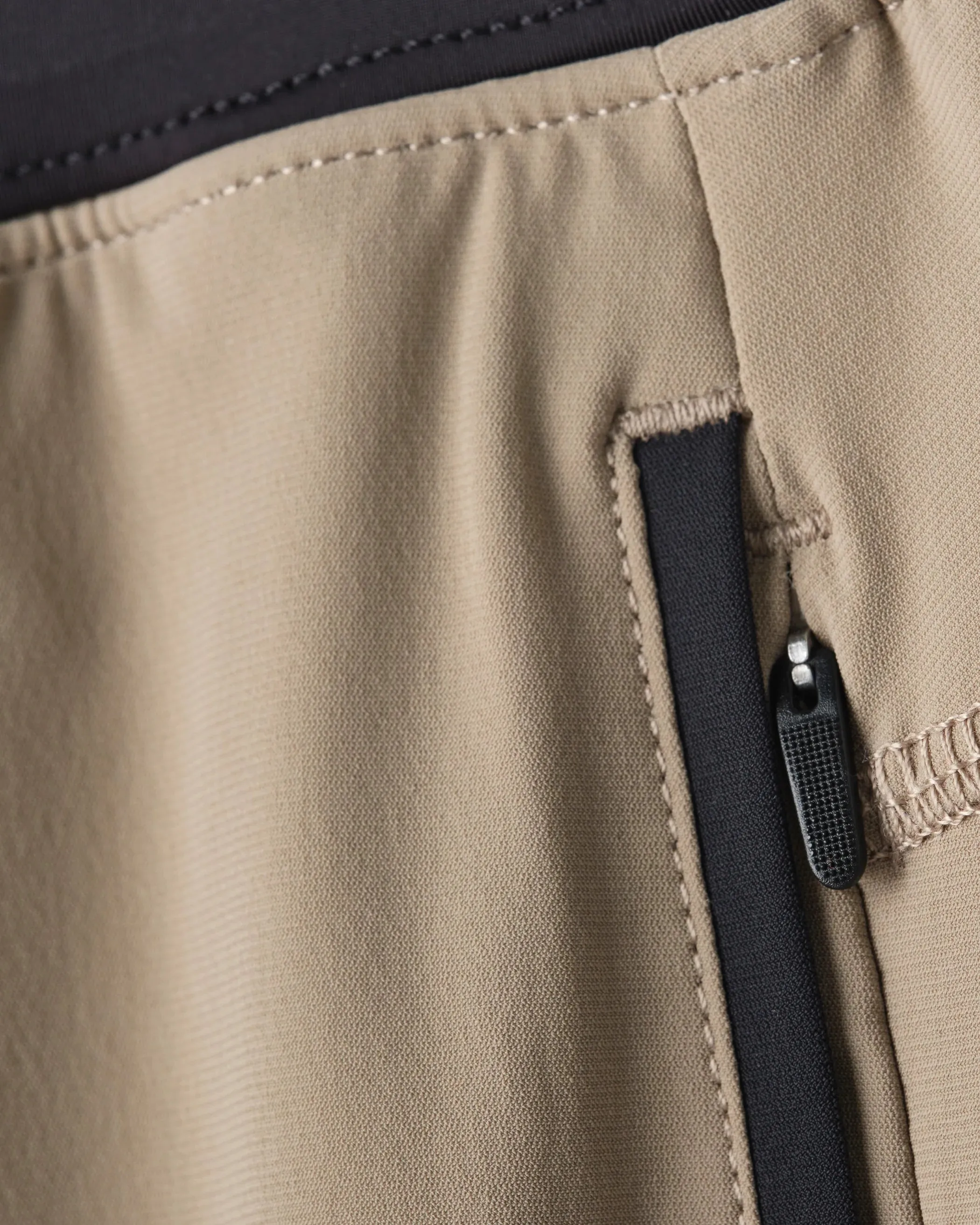 RHONE VERSATILITY WORKOUT PANT - SANDALO