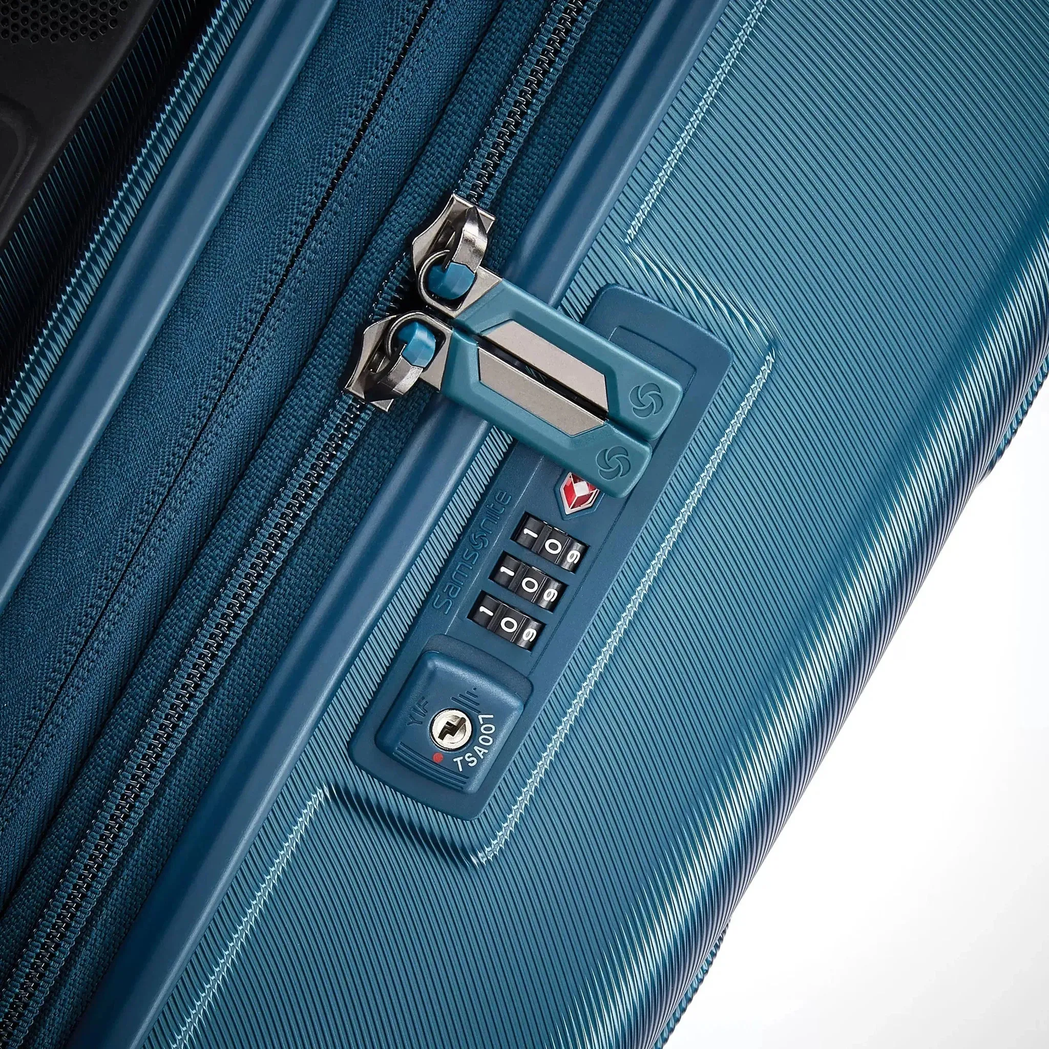 Samsonite Stryde 2 Carry-On Spinner