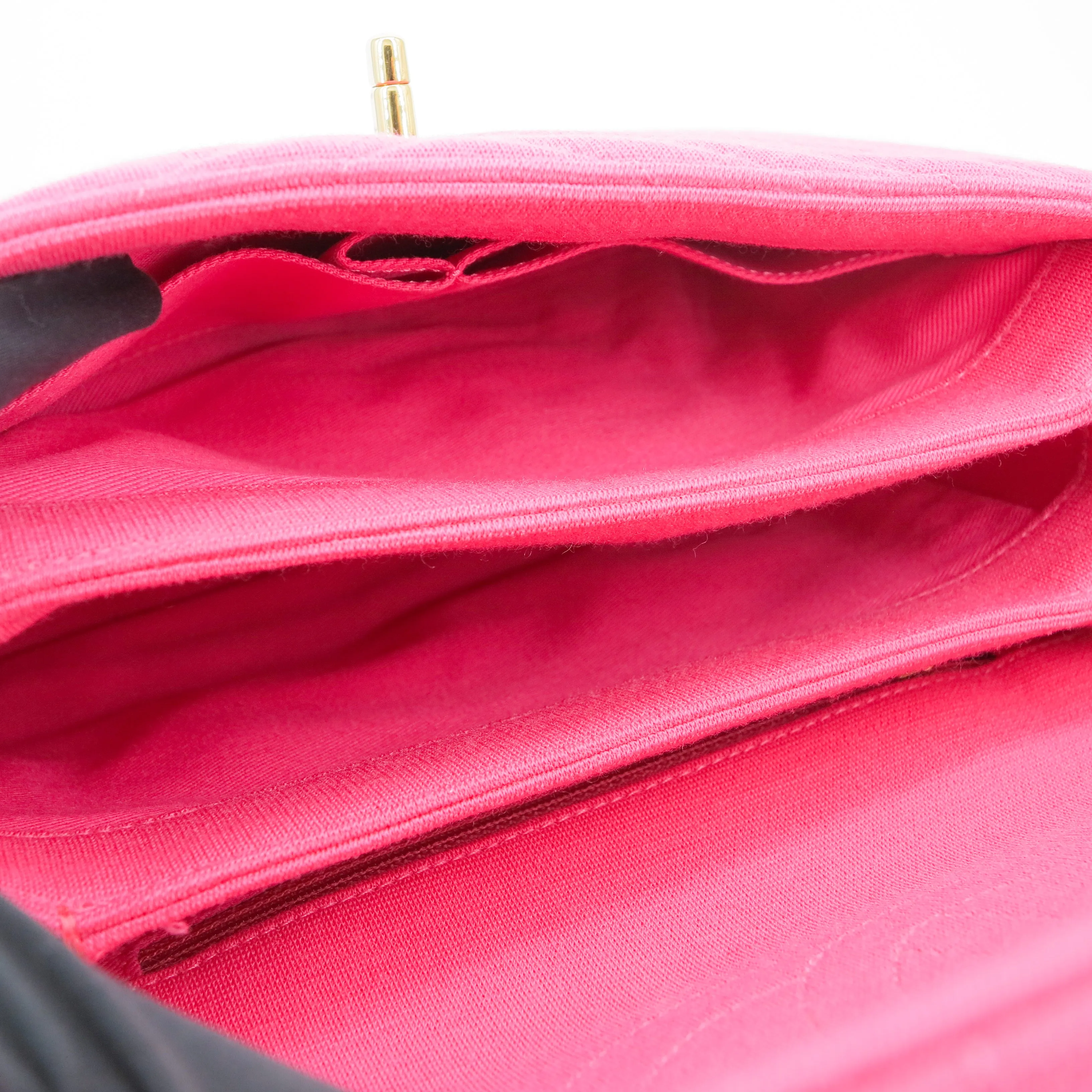 Small Trendy CC Flap Bag with Top Handle in Chevron Barbie Pink Jersey