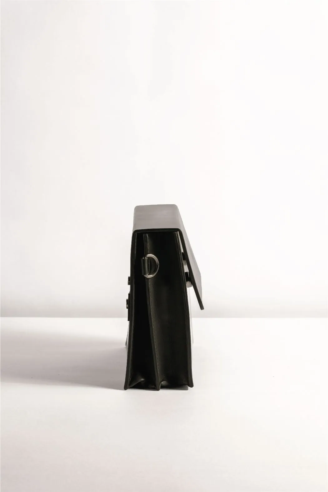 Tanned   I   Quad Messenger    Sling, Cross Body  Black  TO/QM-BLK  I Leather Bag