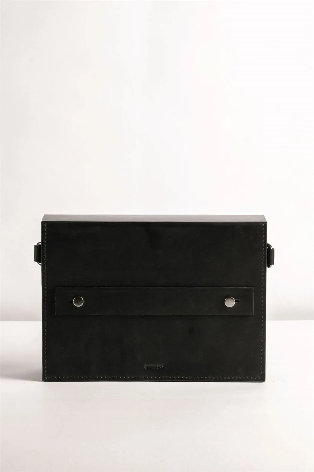 Tanned   I   Quad Messenger    Sling, Cross Body  Black  TO/QM-BLK  I Leather Bag