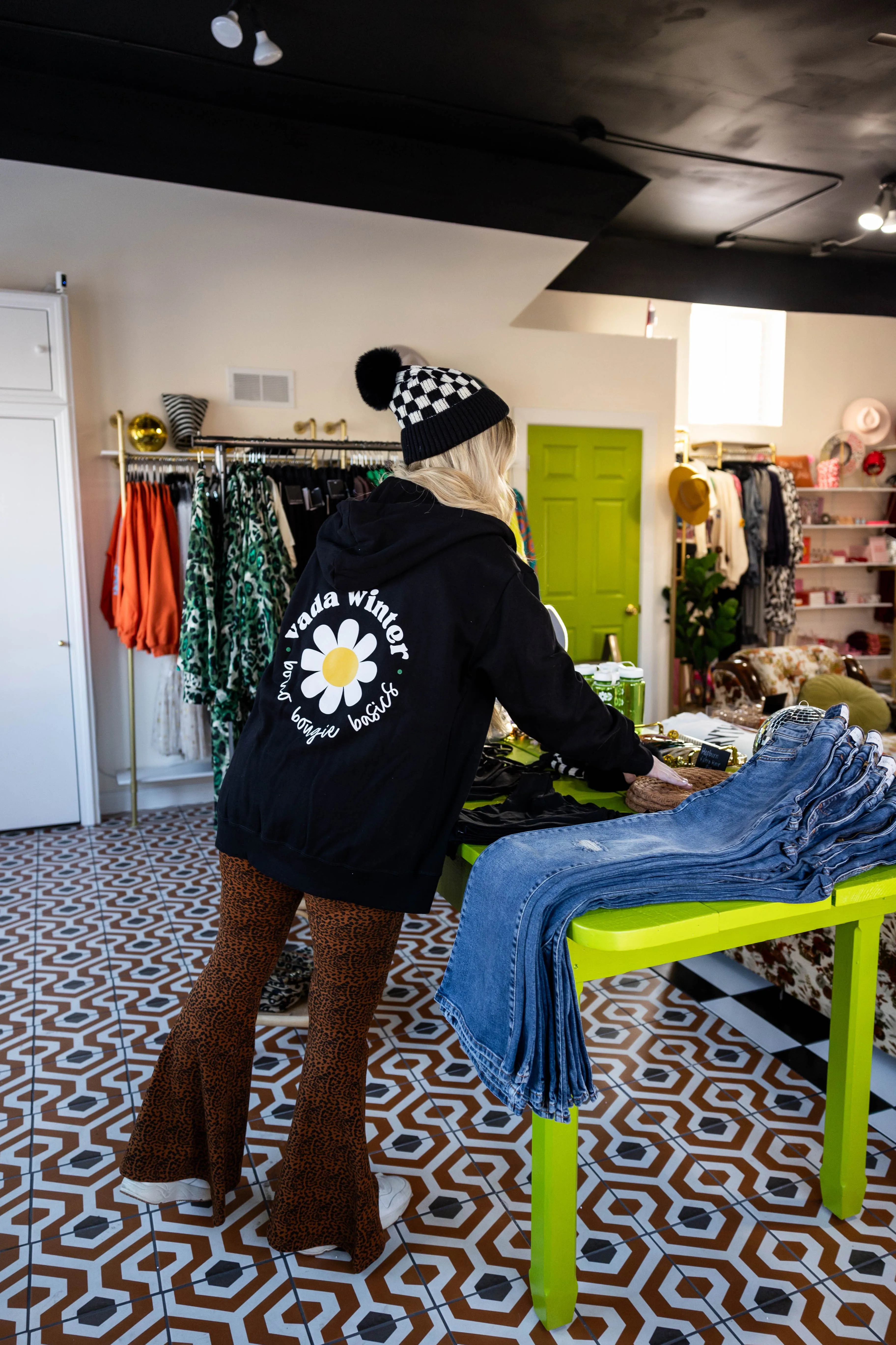vada winter daisy boho bougie zip up hooded sweatshirt